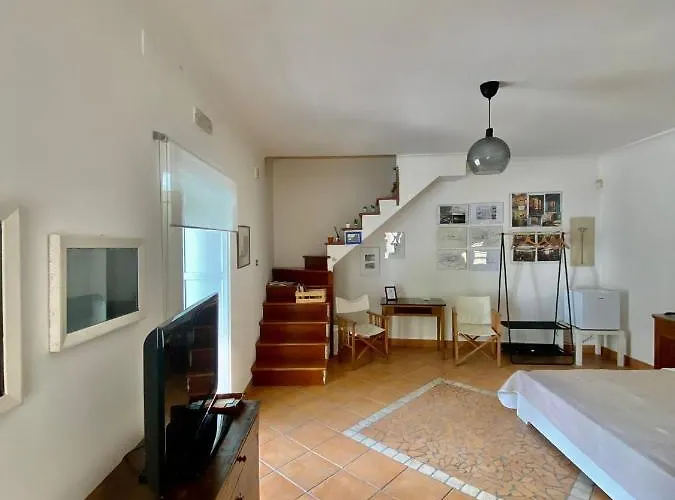 Affittacamere Firmaforma House Centro Storico 3*